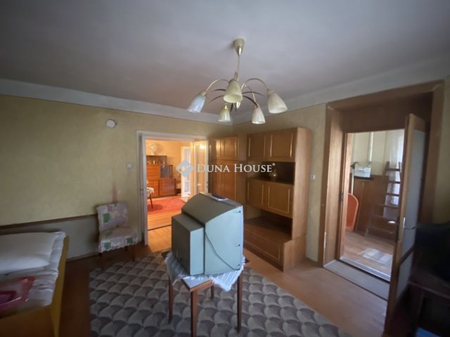 Eladó családi ház, Pilisen 19.9 M Ft, 2 szobás