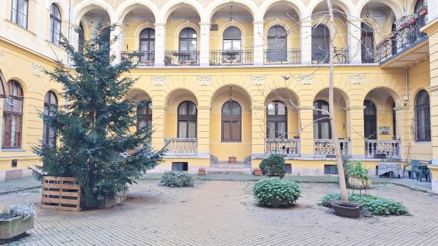 Eladó téglalakás, Budapesten, IX. kerületben, Ráday utcában