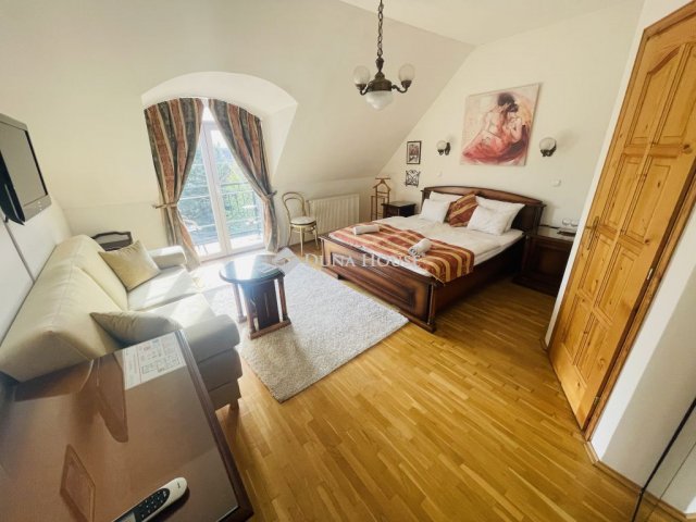 Eladó családi ház, Egerben 249 M Ft, 8 szobás