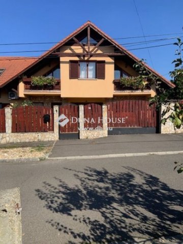 Eladó családi ház, Budapesten, XVII. kerületben 129.9 M Ft