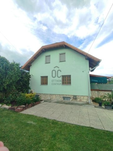 Eladó családi ház, Csopakon 179 M Ft, 5 szobás