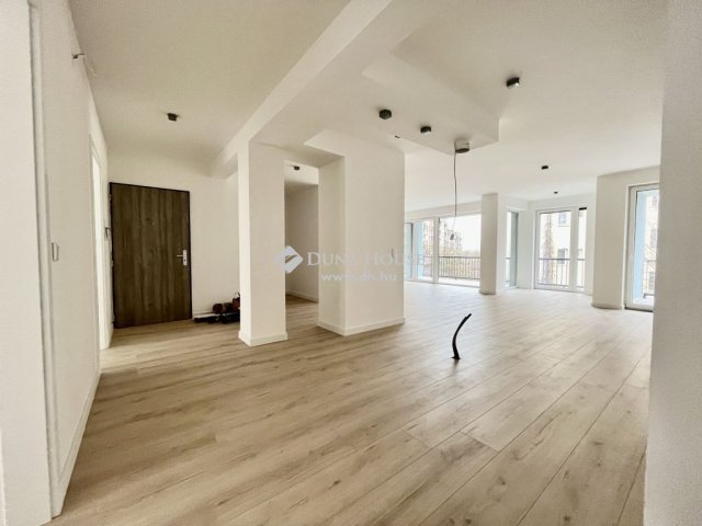 Eladó téglalakás, Budapesten, XI. kerületben 250 M Ft, 6 szobás