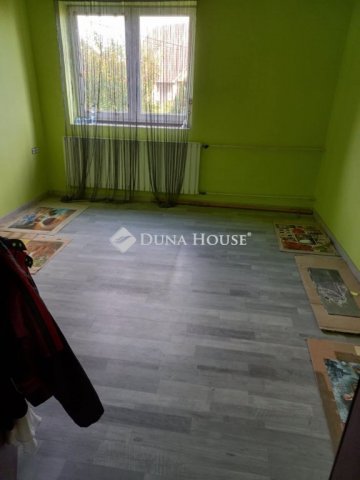 Eladó családi ház, Báron 24.5 M Ft, 4 szobás