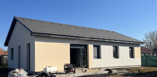 Eladó családi ház, Dabason 91.99 M Ft, 4 szobás