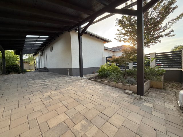 Kiadó családi ház, albérlet, Kecskeméten 444 E Ft / hó