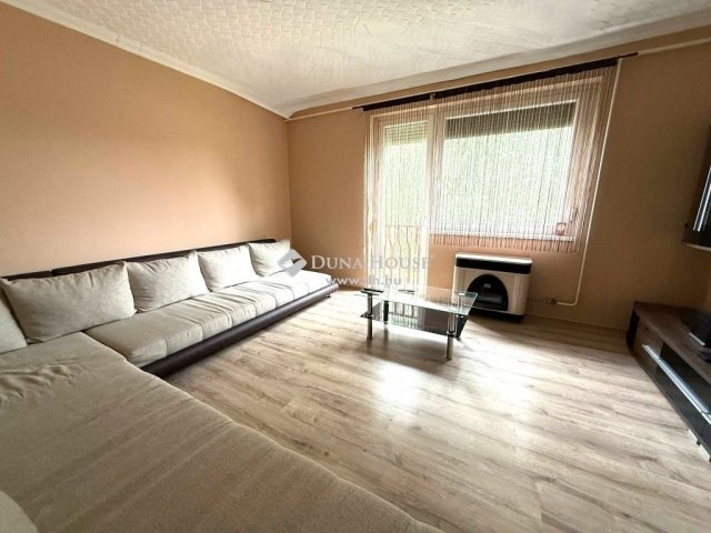 Eladó téglalakás, Lajosmizsén 41.9 M Ft, 3 szobás