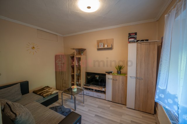 Eladó családi ház, Pécsett 79 M Ft, 5 szobás