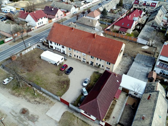 Eladó téglalakás, Baján, Wesselényi utcában 149.5 M Ft