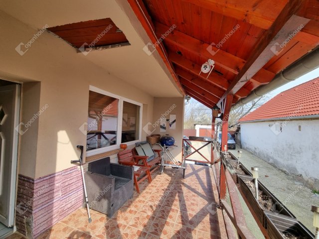 Eladó családi ház, Téten 76 M Ft, 3 szobás