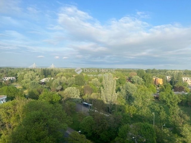 Eladó panellakás, Budapesten, III. kerületben 55.9 M Ft
