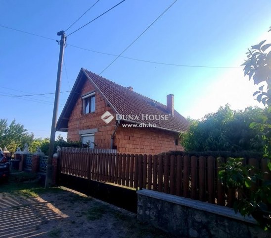 Eladó családi ház, Szentlőrincen 37.7 M Ft, 4 szobás