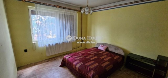 Eladó családi ház, Tápiószecsőn 45.9 M Ft, 5 szobás