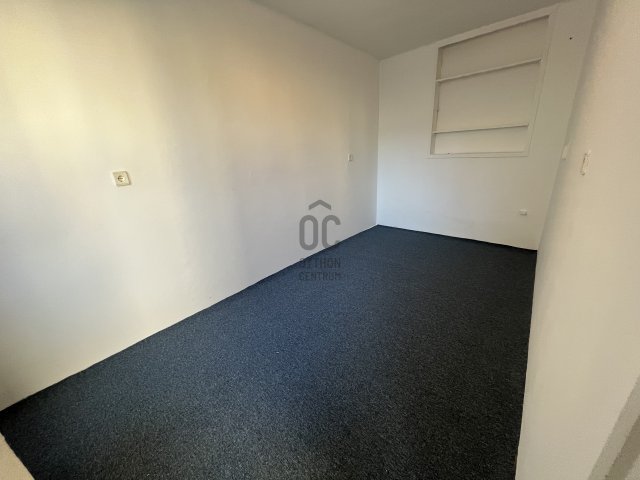 Kiadó ipari ingatlan, Debrecenben 60 E Ft / hó