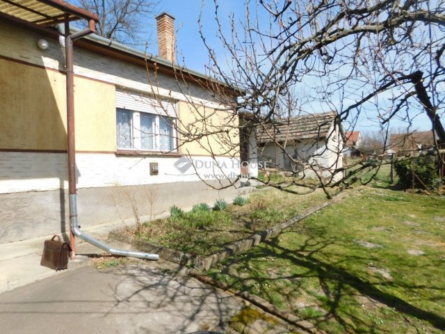 Eladó családi ház, Kaposváron 25.9 M Ft, 2 szobás