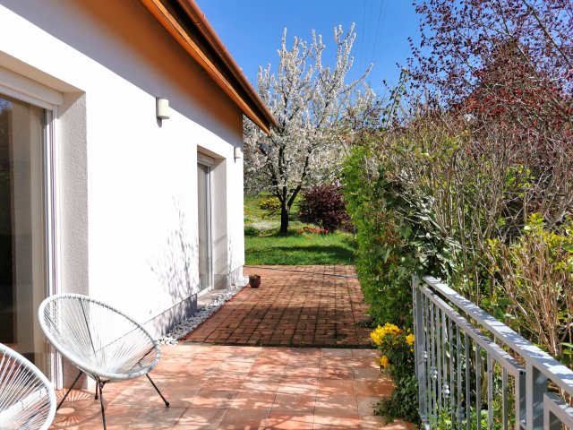 Eladó családi ház, Budakeszin 168.9 M Ft, 6 szobás