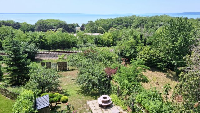Eladó ikerház, Balatonakarattyán 143 M Ft, 5 szobás