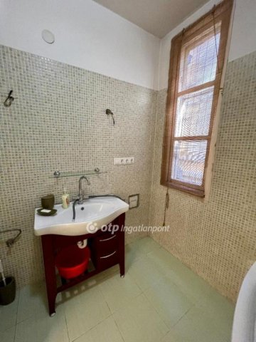 Eladó téglalakás, Budapesten, XIV. kerületben 96 M Ft, 2 szobás