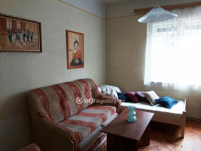 Eladó családi ház, Gyulán, Csabai úton 23.5 M Ft, 2 szobás