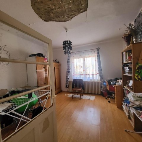 Eladó családi ház, Mikepércsen 87 M Ft, 6+1 szobás