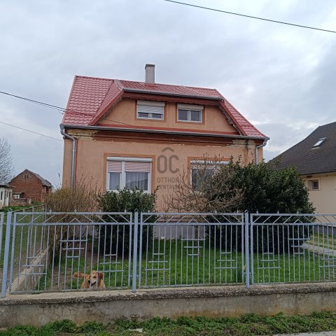 Eladó családi ház, Molnárin 29.9 M Ft, 4 szobás