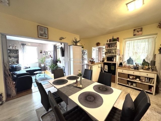 Eladó családi ház, Görcsönyben 74.99 M Ft, 3 szobás