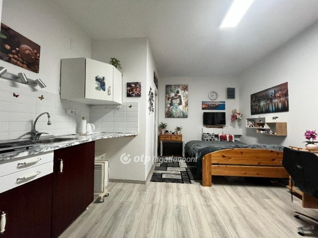 Eladó téglalakás, Budapesten, VIII. kerületben 26.9 M Ft