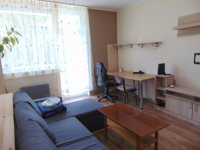 Eladó téglalakás, Egerben 38 M Ft, 2 szobás