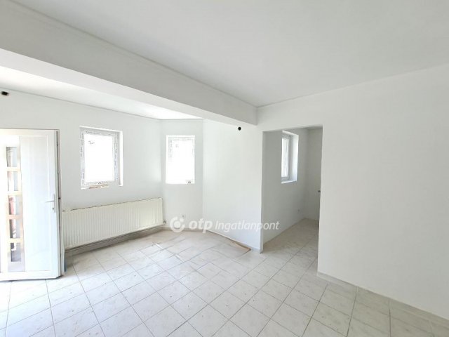 Eladó családi ház, Kecskeméten 169 M Ft, 6+1 szobás