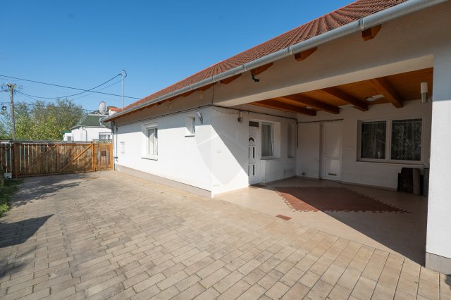 Eladó családi ház, Környén 114.99 M Ft, 6 szobás