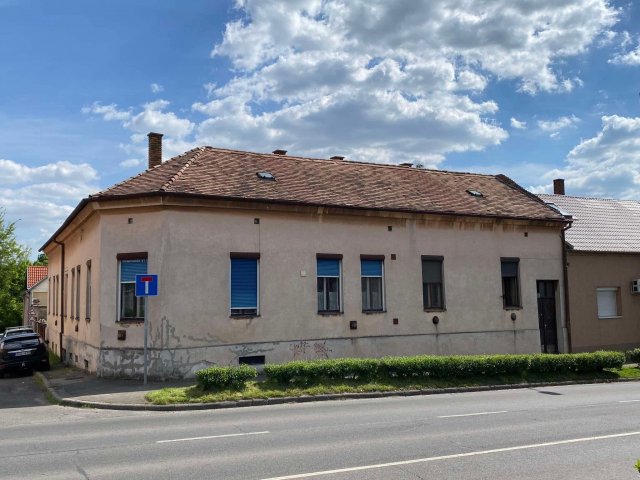 Eladó téglalakás, Pécsett 19.9 M Ft, 2 szobás