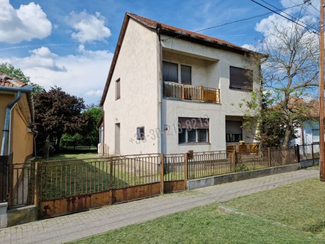 Eladó családi ház, Kiskörén 20.5 M Ft, 4 szobás