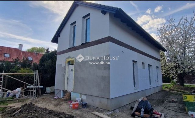 Eladó családi ház, Szegeden 94.5 M Ft, 3+1 szobás