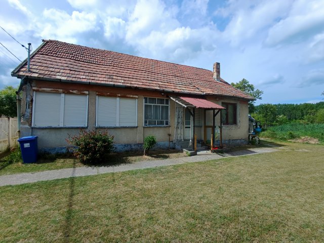 Eladó családi ház, Tápiószentmártonon 19.9 M Ft, 2 szobás