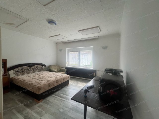 Eladó családi ház, Környén 39.99 M Ft, 3 szobás