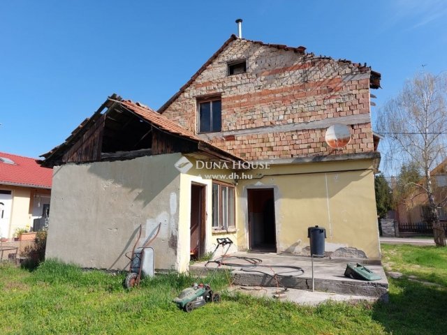 Eladó családi ház, Maglódon 55 M Ft, 7 szobás