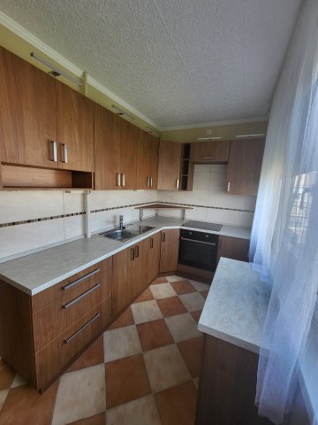 Kiadó panellakás, albérlet, Kistarcsán 200 E Ft / hó, 2 szobás