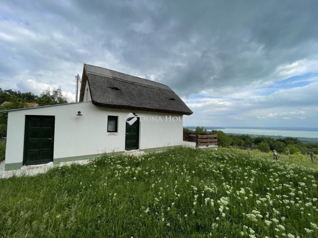 Eladó családi ház, Vászolyon 175 M Ft, 2 szobás