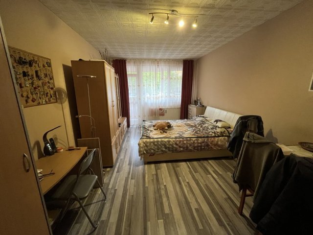 Eladó panellakás, Dunaújvárosban 35.99 M Ft, 3 szobás