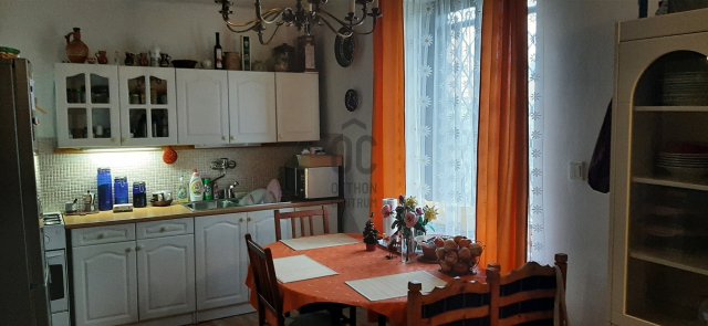 Eladó családi ház, Szigetváron 12.9 M Ft, 1 szobás