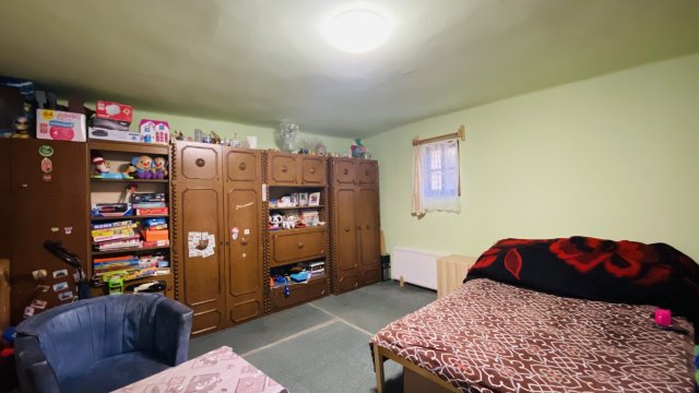 Eladó családi ház, Dunabogdányban 39.9 M Ft, 2 szobás