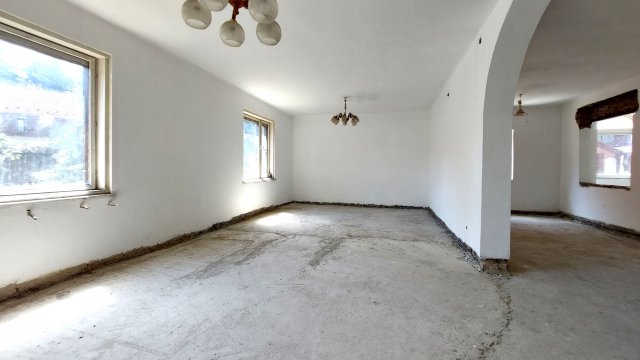 Eladó téglalakás, Budapesten, III. kerületben 89.9 M Ft