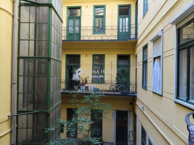 Kiadó téglalakás, albérlet, Budapesten, VII. kerületben
