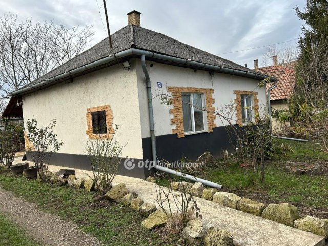 Eladó családi ház, Nyíregyházán 23.5 M Ft, 2 szobás
