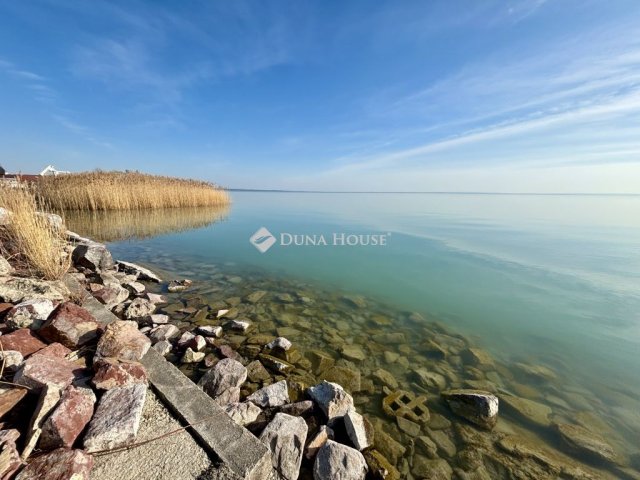Eladó telek, Balatonkenesén 6500 M Ft / költözzbe.hu