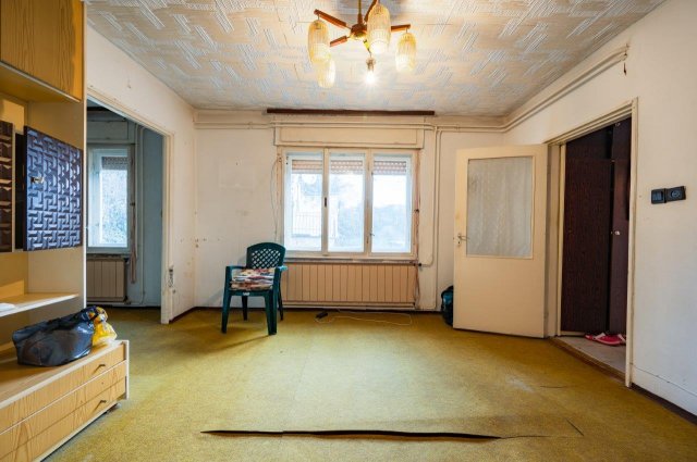Eladó családi ház, Budakeszin 69.99 M Ft, 2 szobás