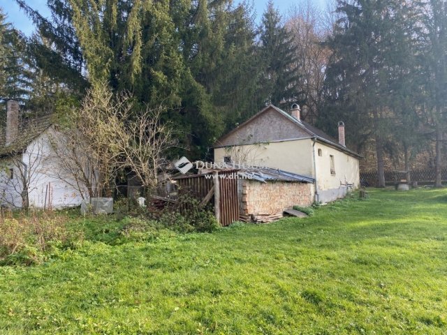 Eladó nyaraló, Verőcén 36 M Ft, 3 szobás / költözzbe.hu