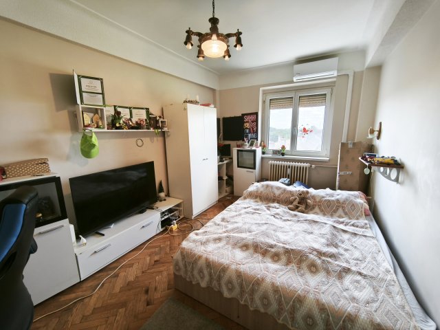 Eladó téglalakás, Dunaújvárosban 24.5 M Ft, 2 szobás