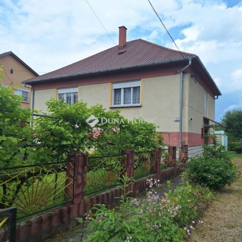 Eladó családi ház, Szentgotthárdon 54.9 M Ft, 3 szobás