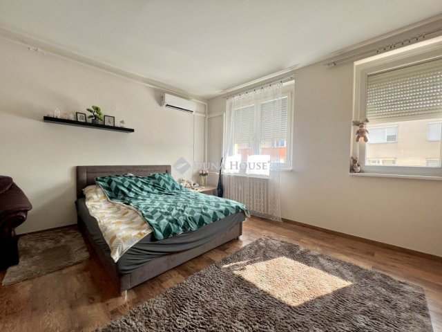 Eladó panellakás, Várpalotán 31.9 M Ft, 1 szobás