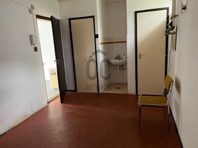 Eladó üzlethelyiség, Pakson 34 M Ft / költözzbe.hu